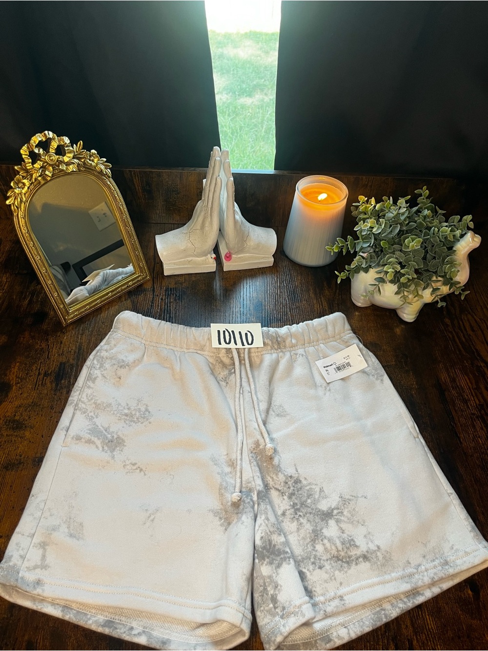 NWT No Boundaries Gray White Jogger Shorts Size XS